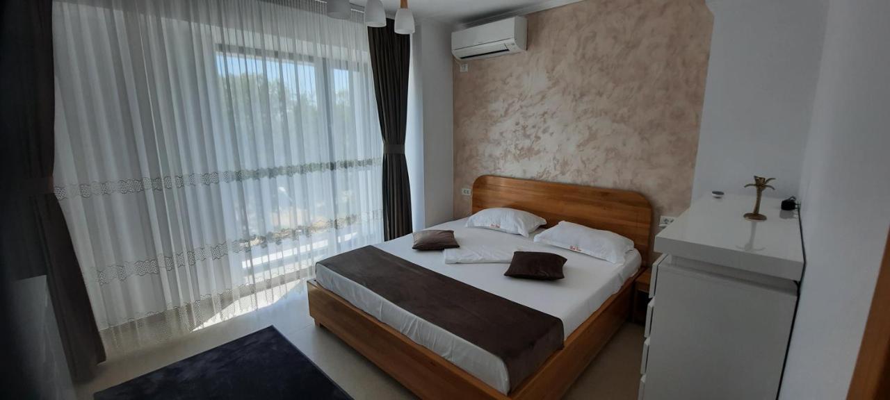 Apart Hotel Victor Mamaia Exterior photo